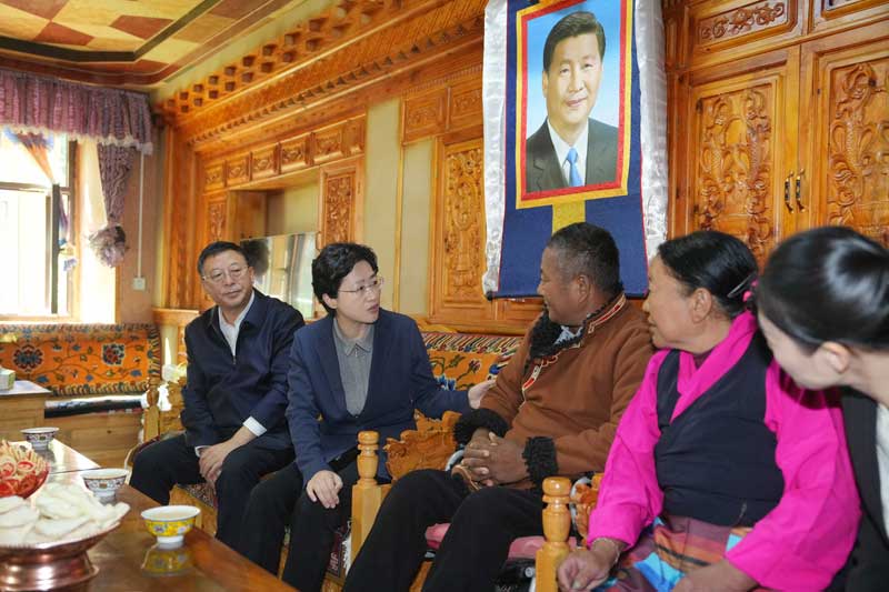 施小琳在甘孜州调研时强调锚定“十五五”发展目标任务扎实推动民族地区长治久安和高质量发展「相关图片」 施小琳在甘孜州调研时强调锚定“十五五”发展目标任务扎实推动民族地区长治久安和高质量发展「相关图片」